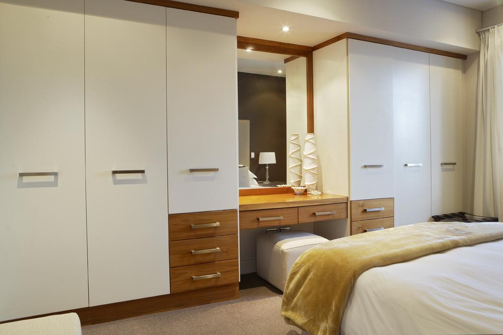 Marine Square Luxury Suites Hermanus Exteriör bild