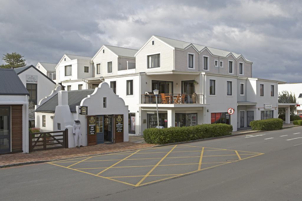 Marine Square Luxury Suites Hermanus Exteriör bild