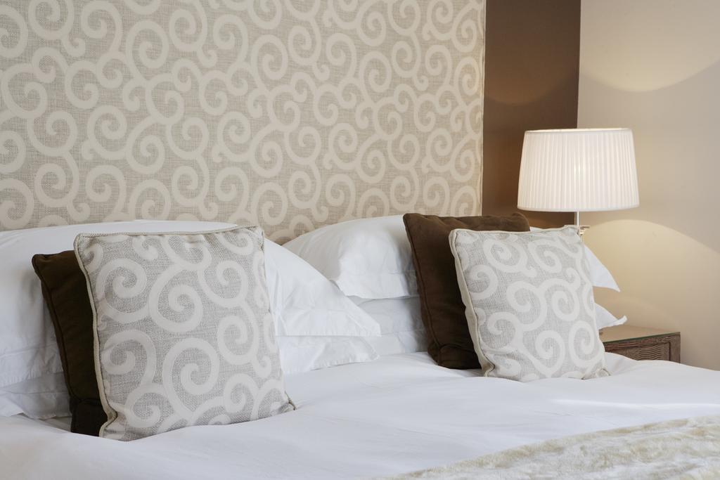 Marine Square Luxury Suites Hermanus Exteriör bild