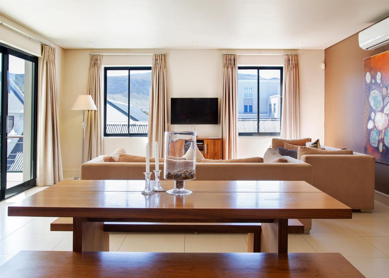 Marine Square Luxury Suites Hermanus Exteriör bild