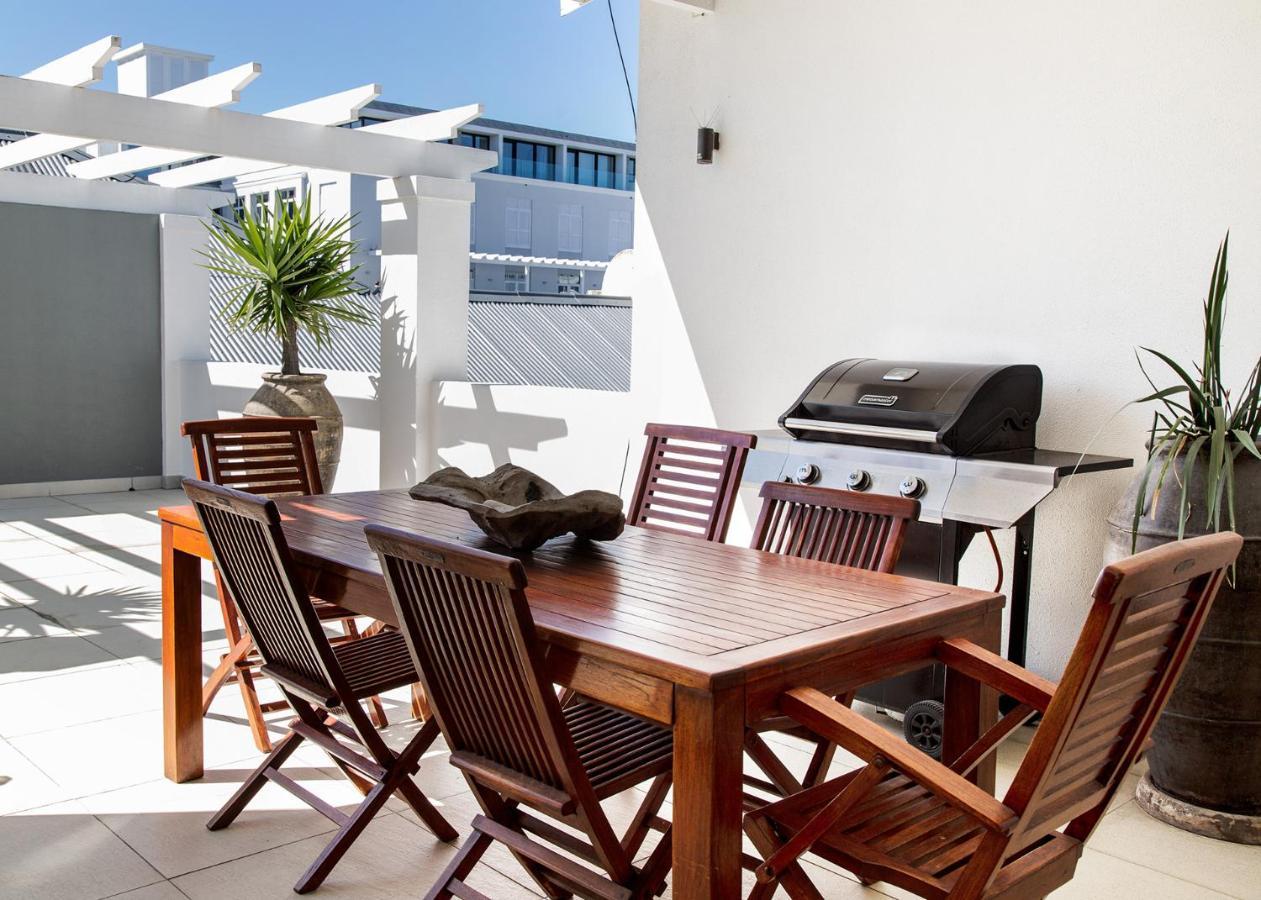 Marine Square Luxury Suites Hermanus Exteriör bild
