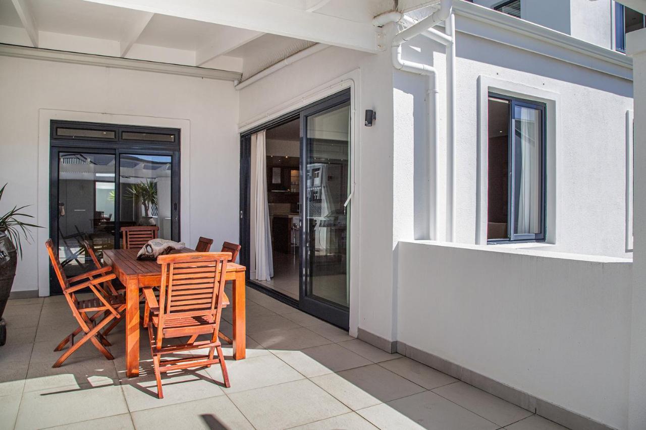Marine Square Luxury Suites Hermanus Exteriör bild