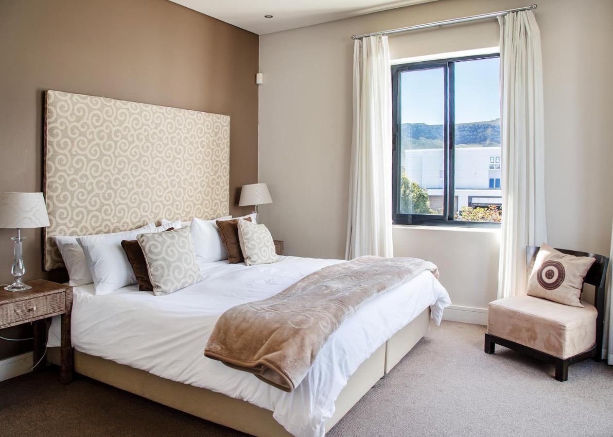 Marine Square Luxury Suites Hermanus Exteriör bild