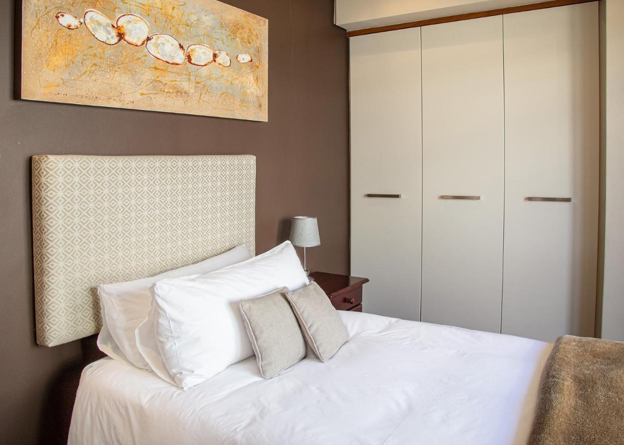 Marine Square Luxury Suites Hermanus Exteriör bild