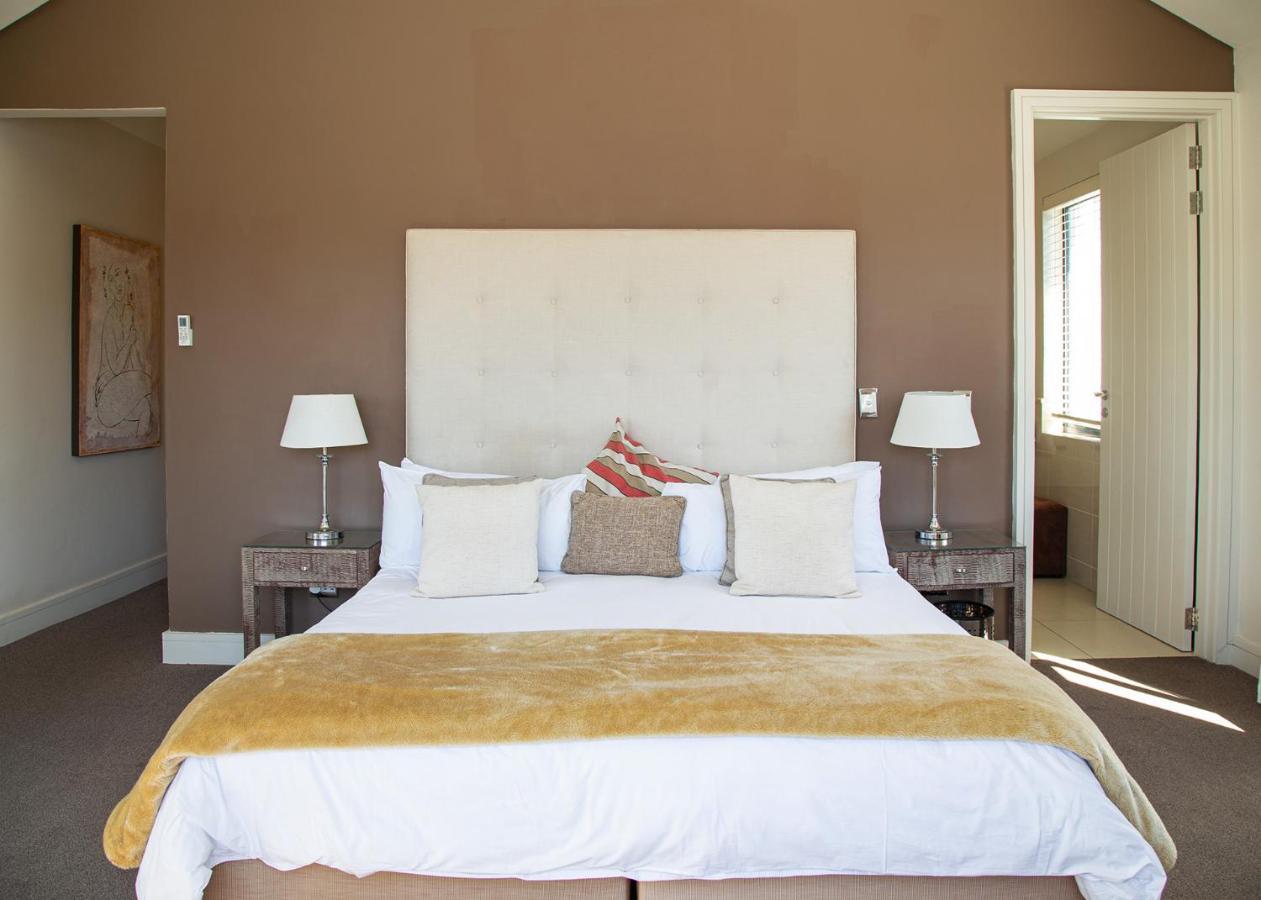 Marine Square Luxury Suites Hermanus Exteriör bild