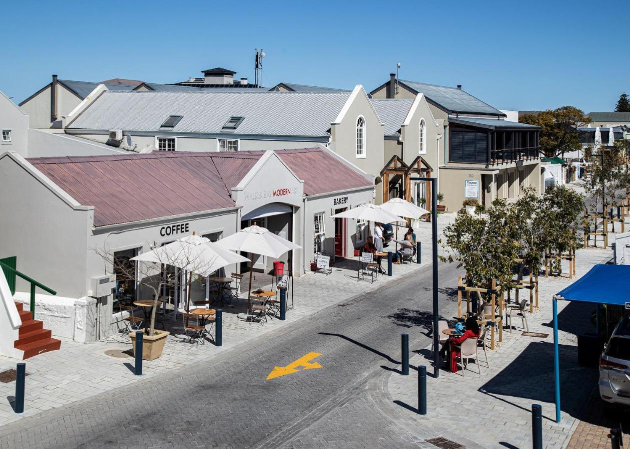 Marine Square Luxury Suites Hermanus Exteriör bild